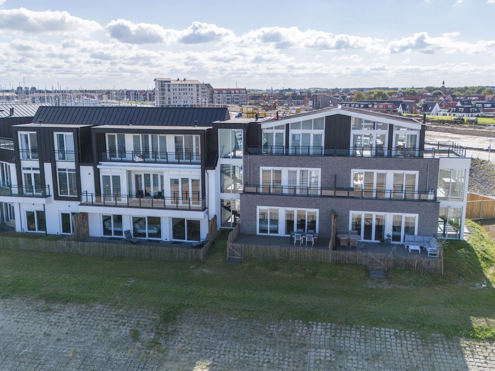 Apartment in Sint-annaland by the Harbor