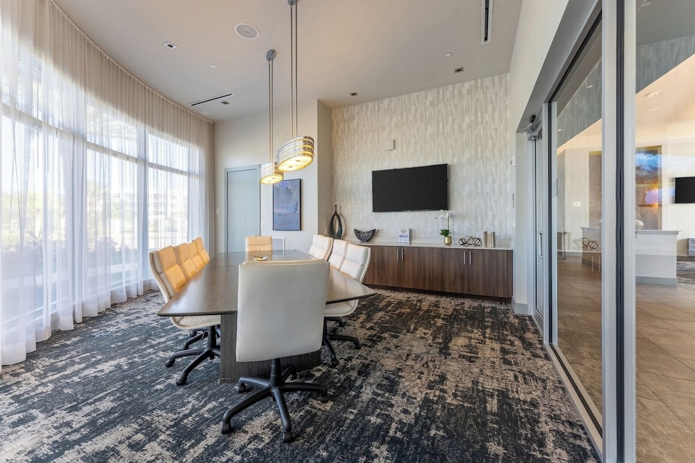Daytona 2BR Getaway Parking Family & Pet-friendly