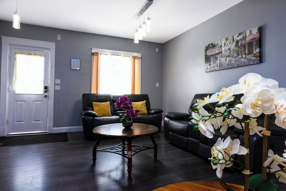 Double House Rental – 11Br Perfect For Big Groups