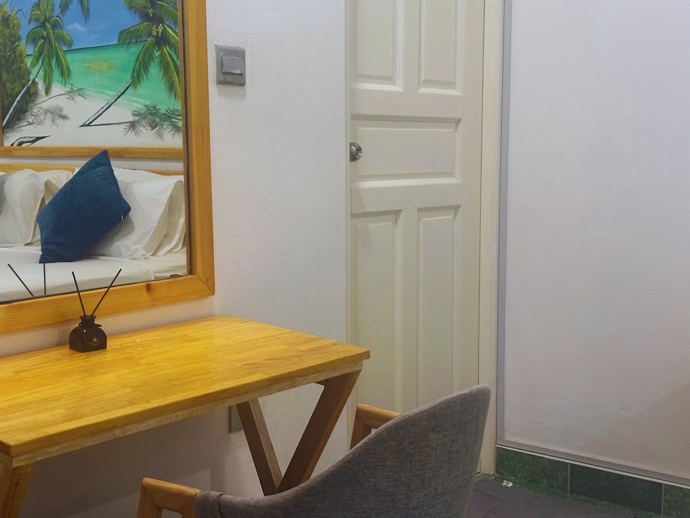 Bahaaru Villa Surf and Stay