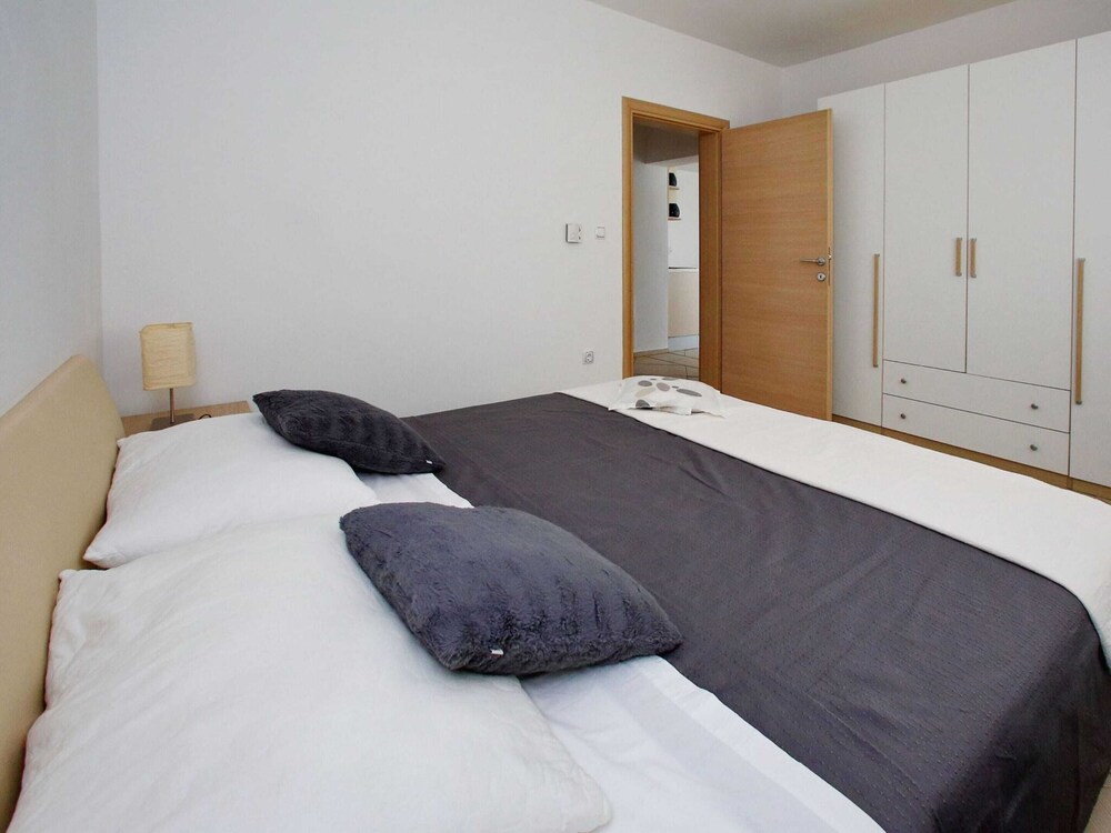 Sun-kissed Apartment in Bibinje With Garden view 4
