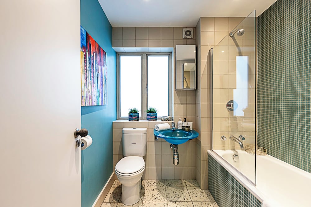 Beautiful Two Bedroom Abode Near Baker Street