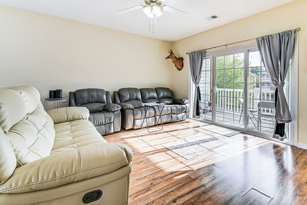 6 Mi to Myrtle Beach Hot Spots: Cozy Condo!