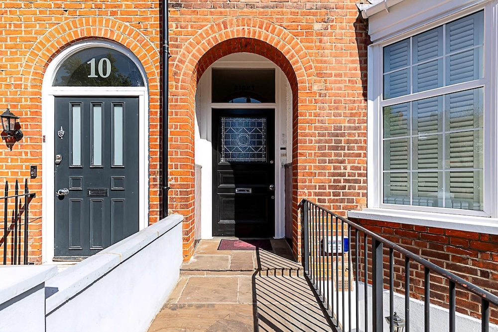 Chic Garden Flat in Leafy Ealing