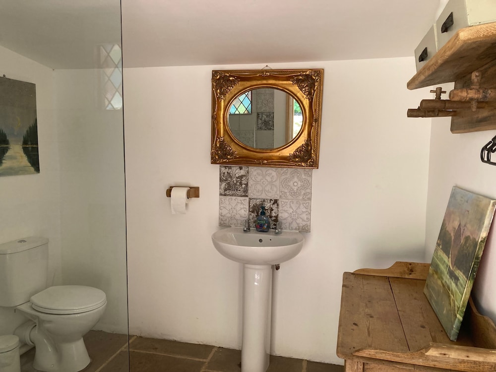 2 Guests - Pet Friendly - Traditional Gypsy Vardo