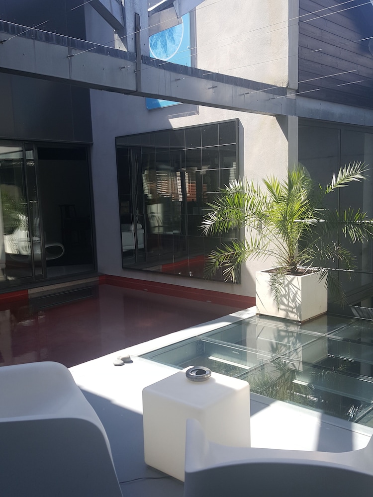 Be Loft B&B Pool & Spa