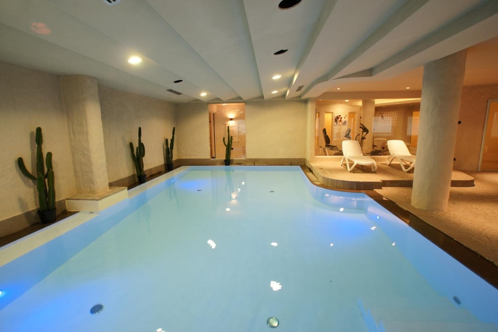 Adler Family & Wellness Clubresidence