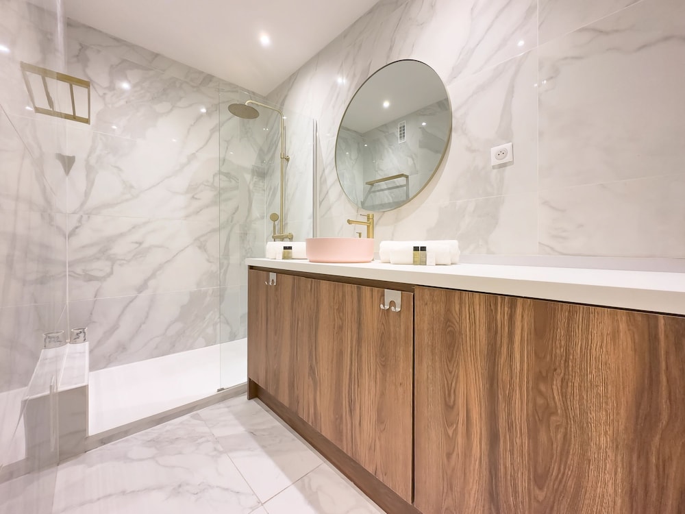 Le Palm in Cannes With 1 Bedrooms and 1 Bathrooms