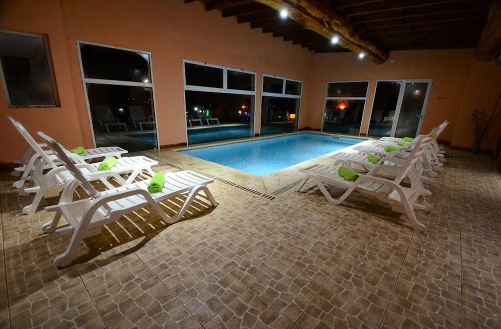 Ruca Haian. Cabañas Spa & Restó. Tandil