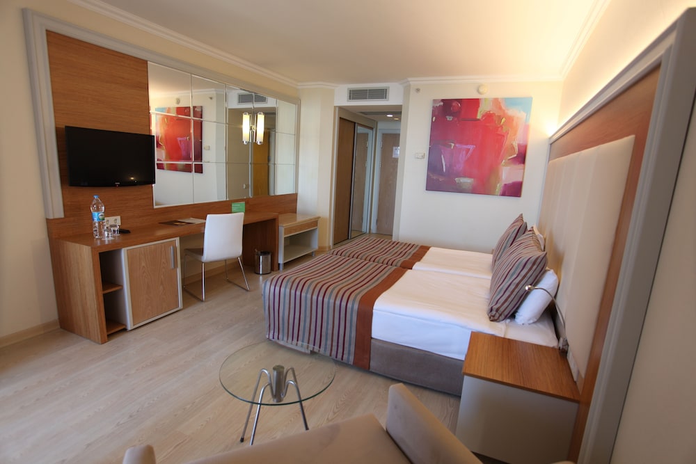 AQI Pegasos Resort - Image 4