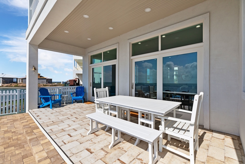 Ahh Da Sea - Waterfront, Backyard Ramp To Jetty & Laguna 3 Bedroom Home