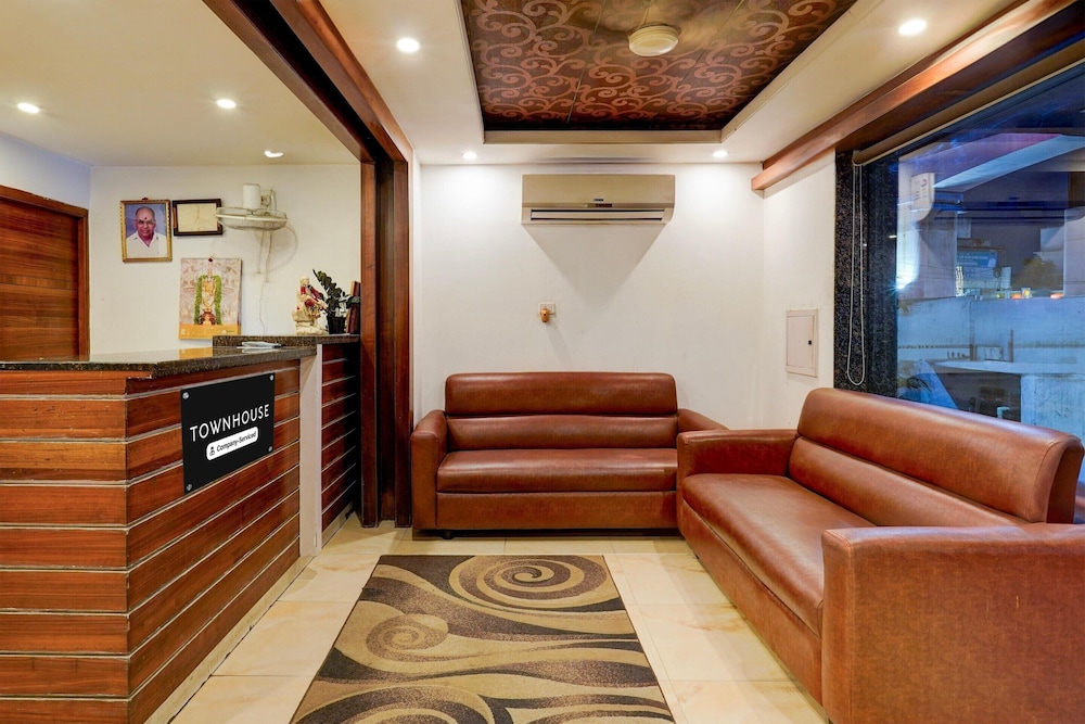 Super Townhouse Arcot Road