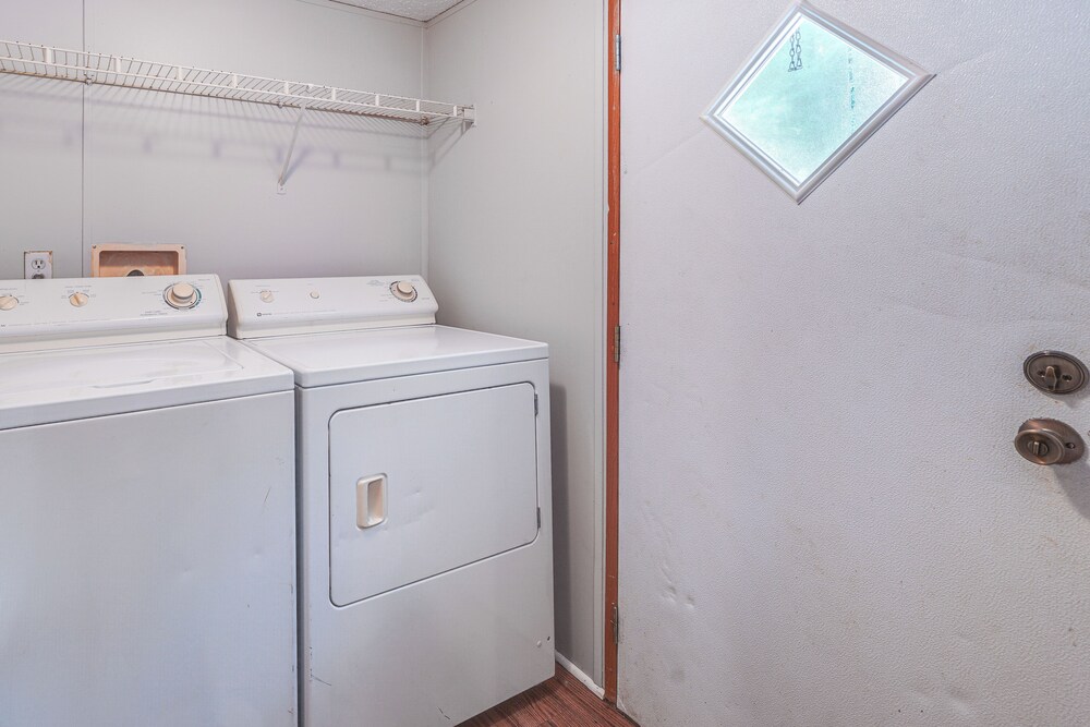 Near Kanawha River & ATV Trails: Home w/ Deck!