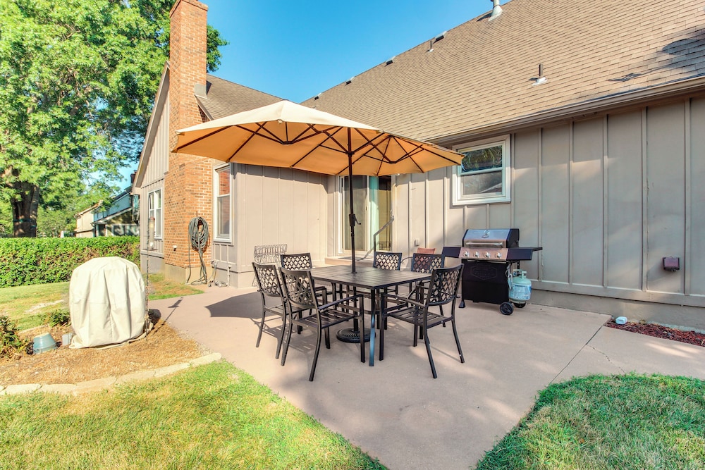 Overland Park Family Home w/ Game Room & Backyard!