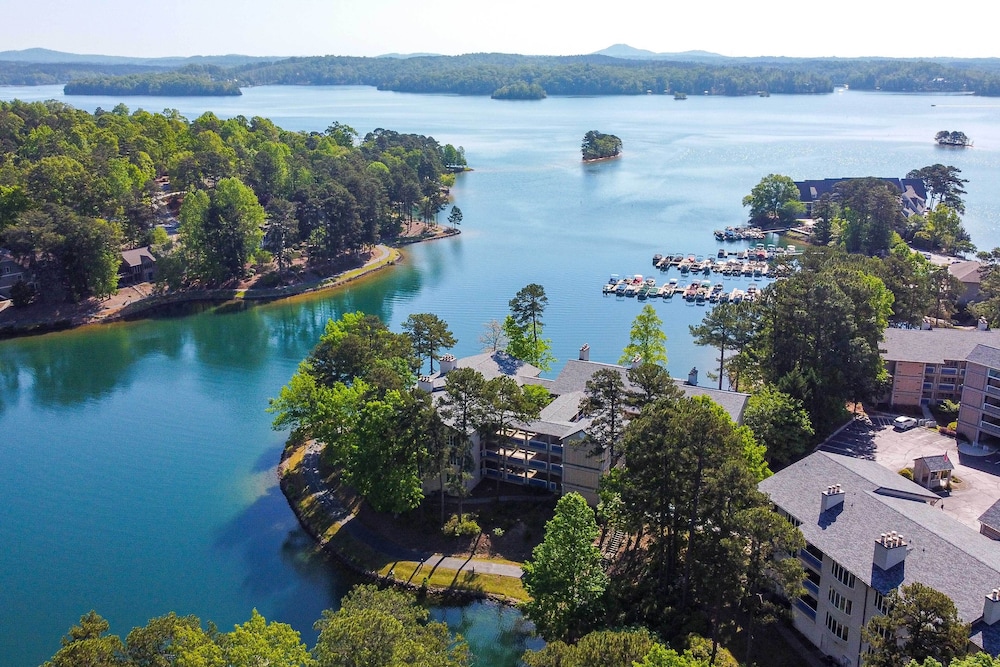 Salem Vacation Rental w/ Lake Keowee Access! view 5