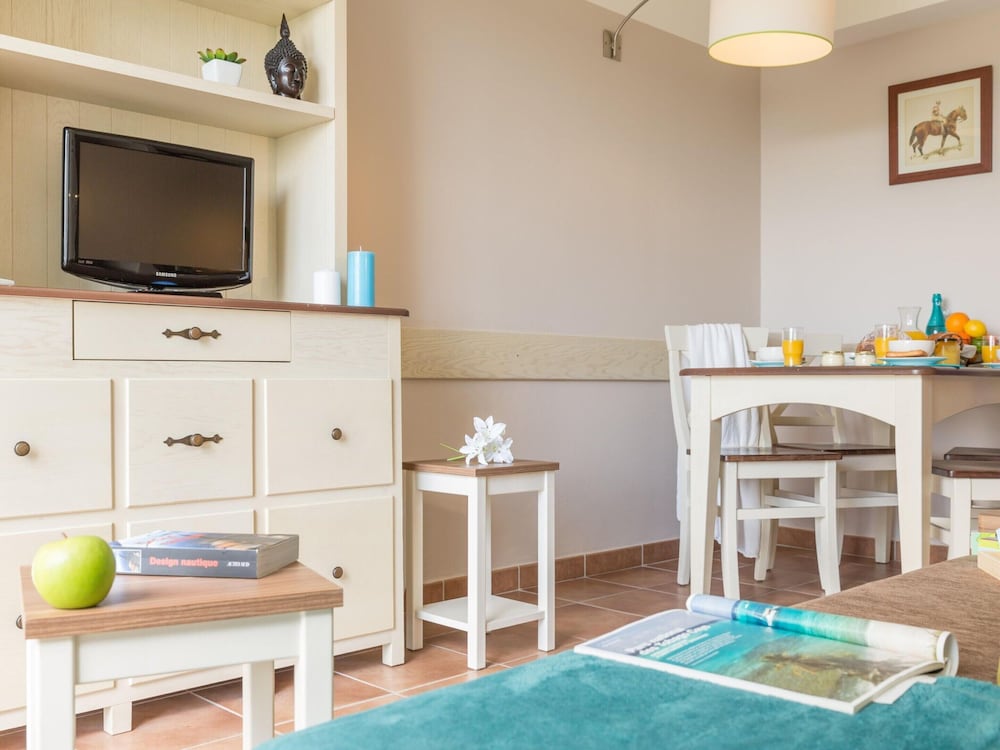 Apartment in Residence Normandy Garden, Branville