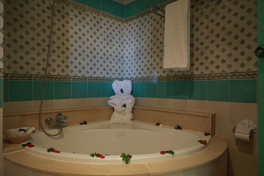 Tabarka Vacations - Hotel Dar Ismail Tabarka - Property Image 9