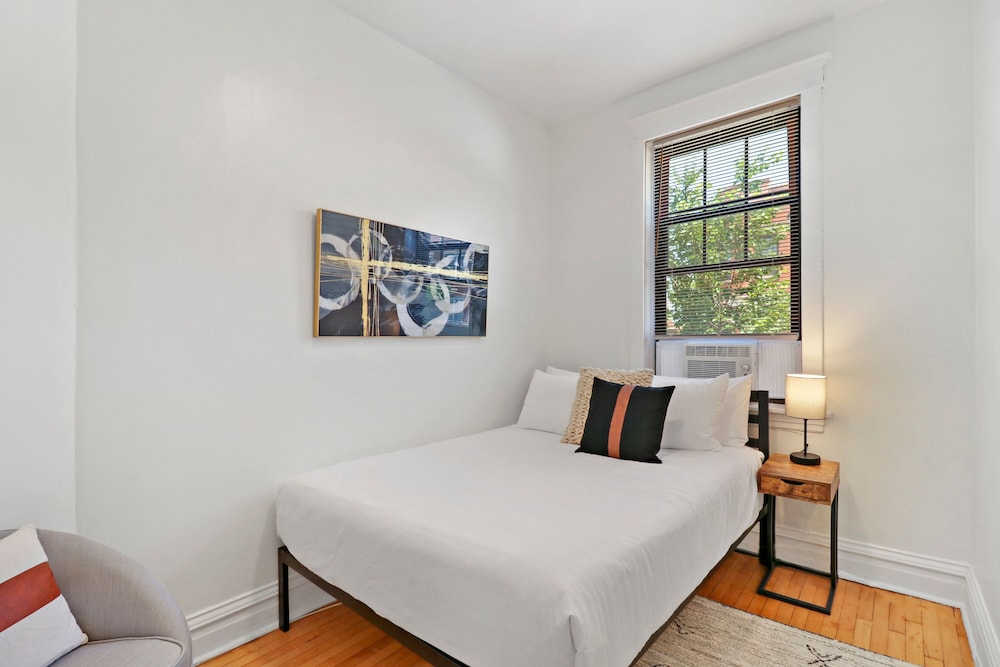 Stylish 2BR - Clark 2
