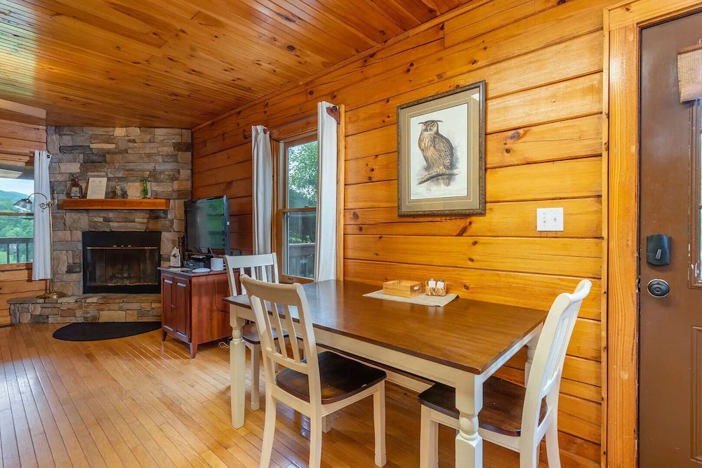 Engadine Inn  Cabins - Property Image 137