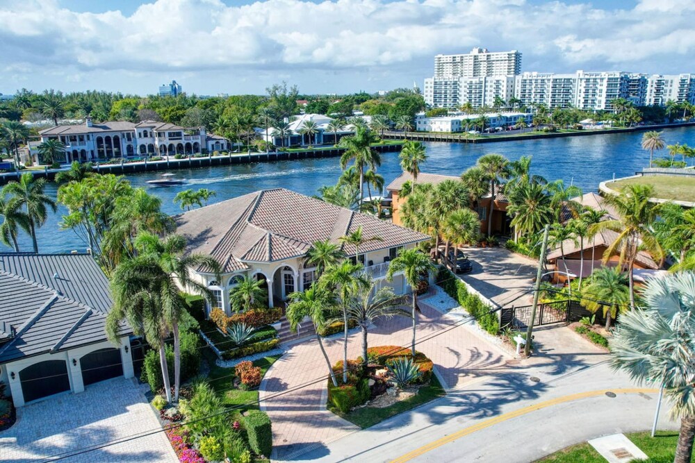 Serenity Villa Water Front