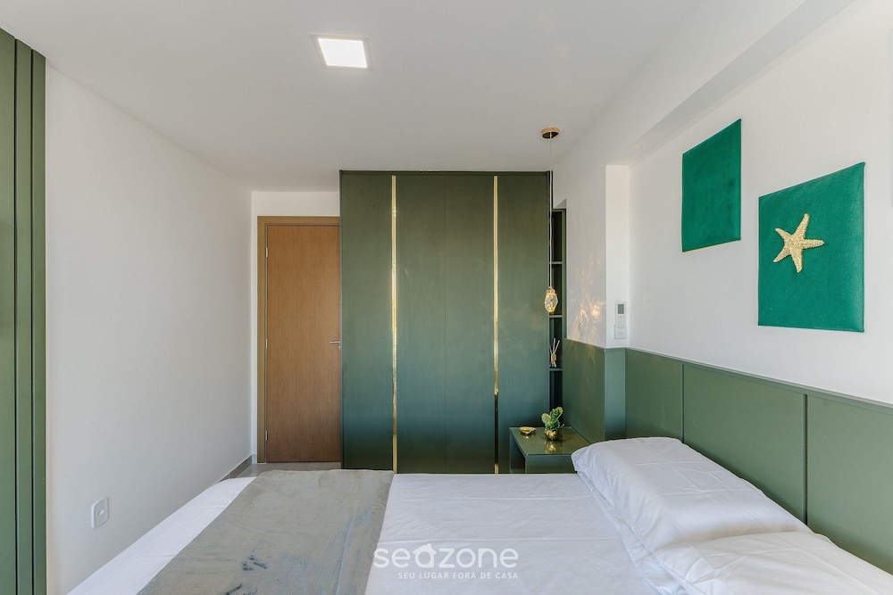 Building With Swimming Pool 300m From the Beach in Ilheus - MMD