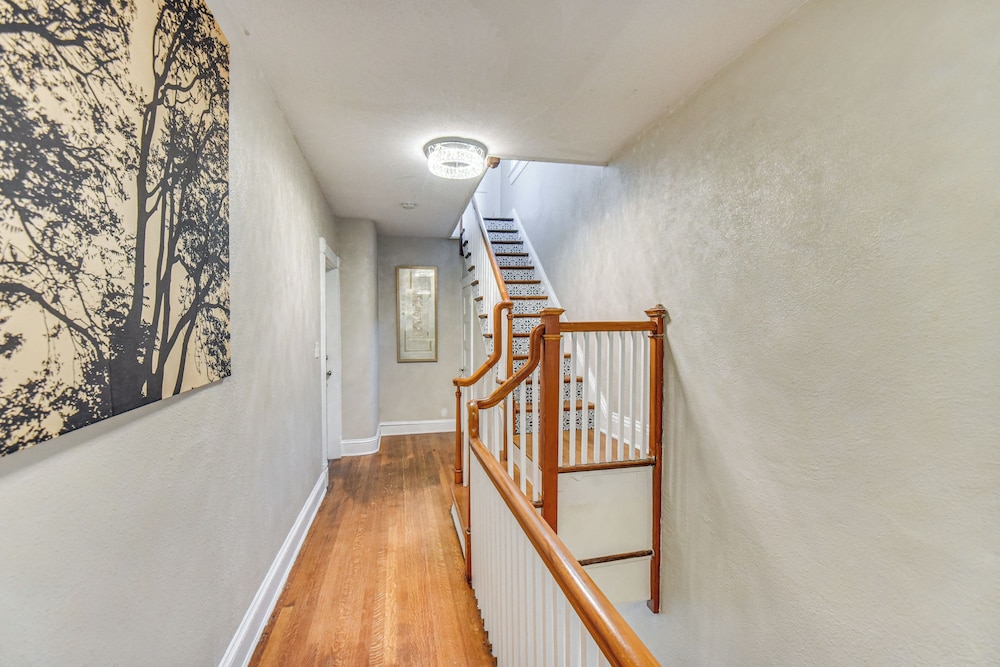 Walk to River & Downtown: Portsmouth Apartment!