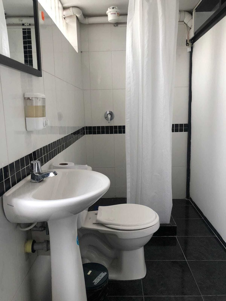 Memphis Hostal - Hostel