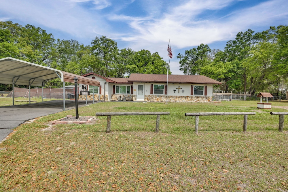 Boat, Hike, & Golf: Inviting Inverness Getaway!