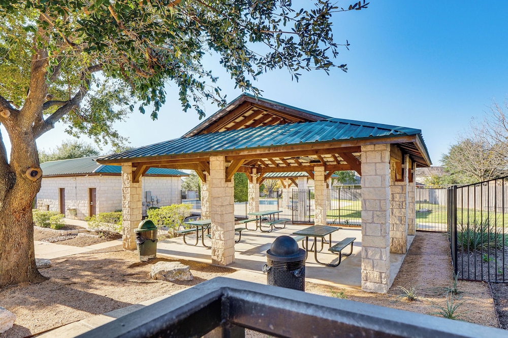 Play & Unwind, Pflugerville Gem w/ Community Perks
