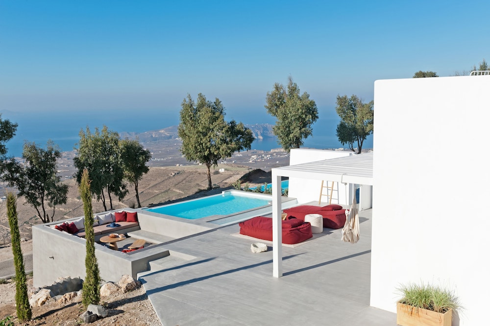 Santorini Heights