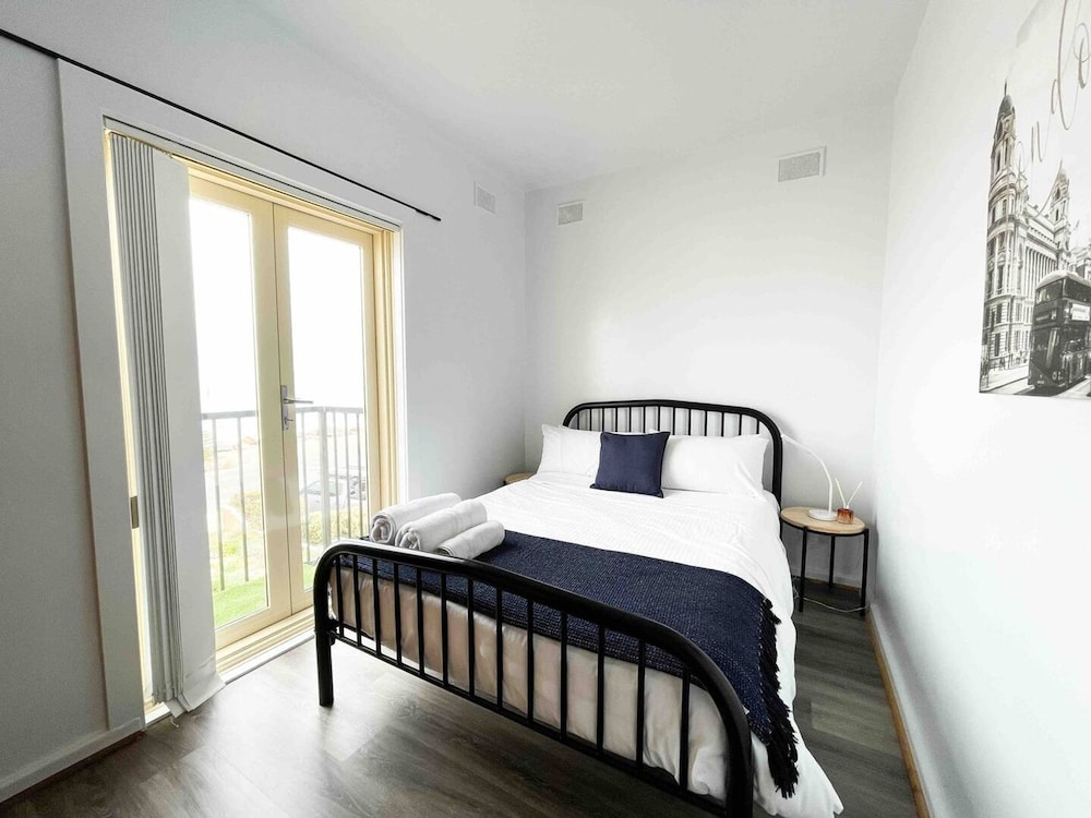 Unwind Esplanade Beach Escape No 5