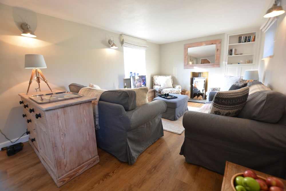 Little Turnpike Cottage, Melton