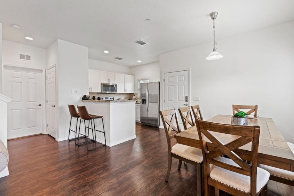 Amazing 4bdr few Miles From Disney - 3210