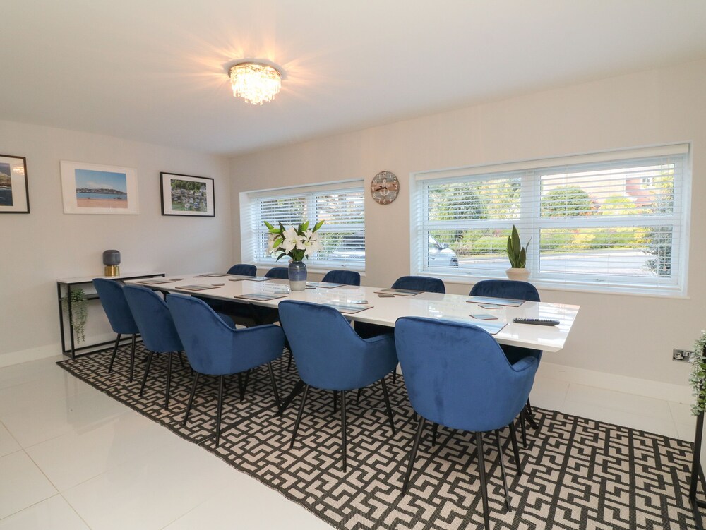 4 Woodland Park