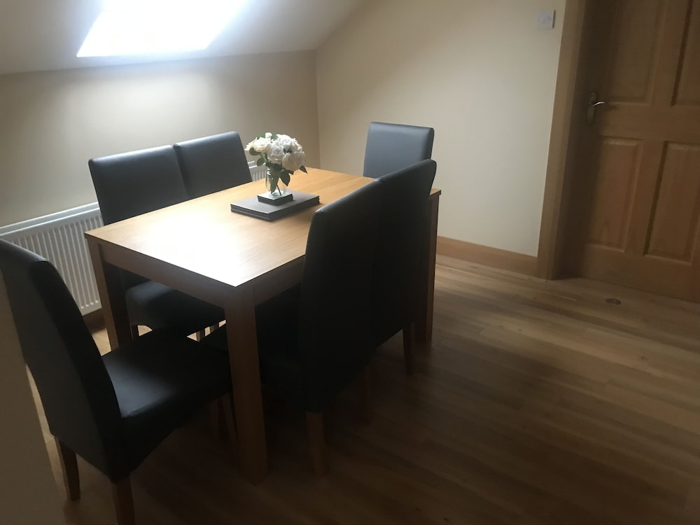 Dungannon 2 Bed Bungalow - Sleeps 5 - Pet Friendly view 5