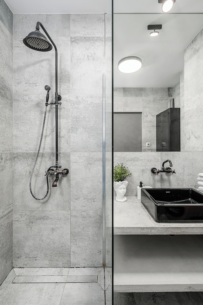 Lumina 3-room apart with large terrace