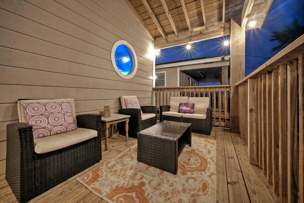 Peyton s Place by Avantstay 2 Blocks to Beach