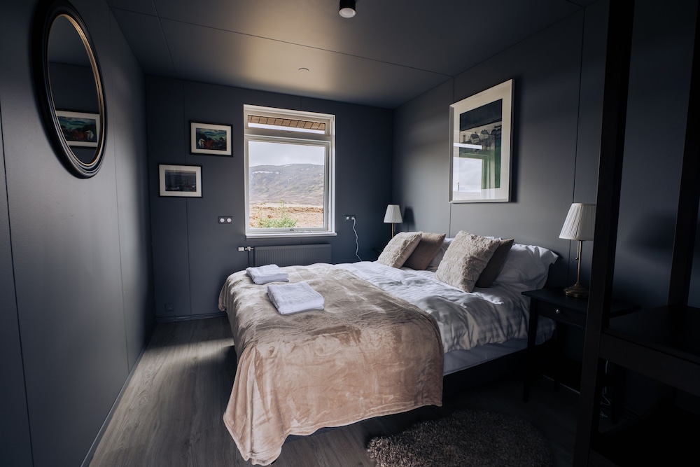 Golden Circle Luxury Cottages view 3