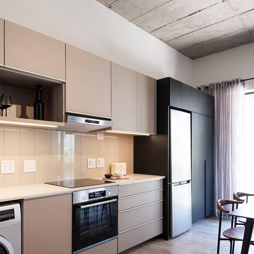The Lineal Luxury Apartments - Airscape
