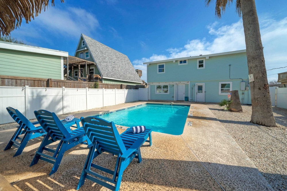 Seaglass Landing Private Pool, Cabana, & Near Port Aransas Beaches
