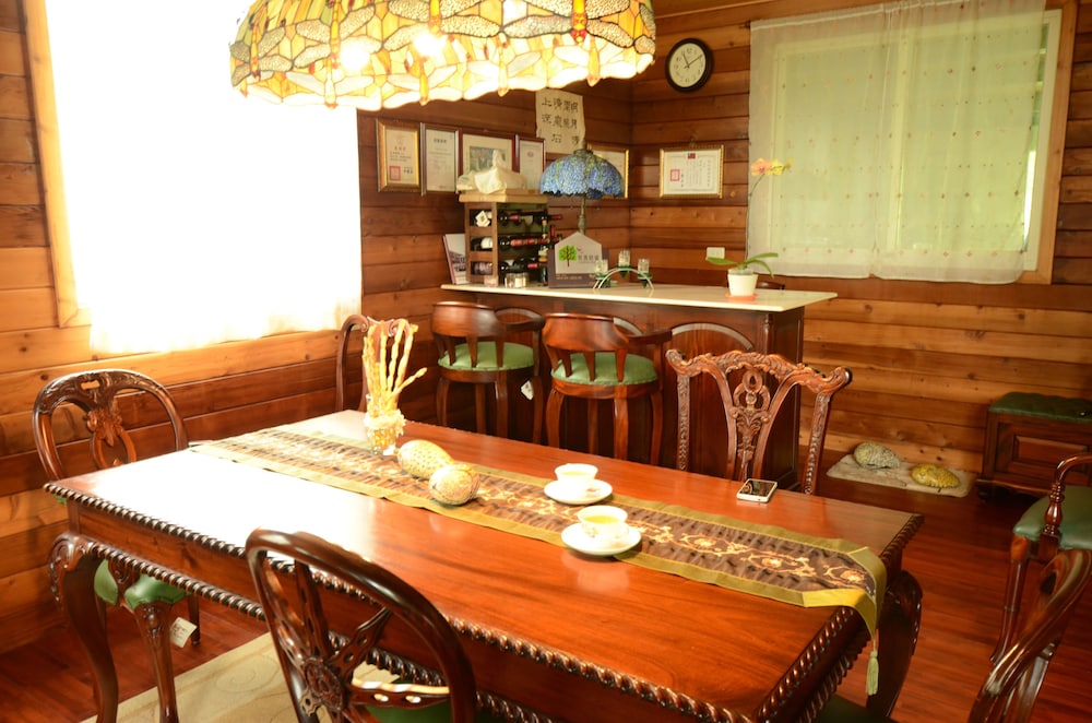 Hsinchu Emei Canadian WoodHouse Homestay