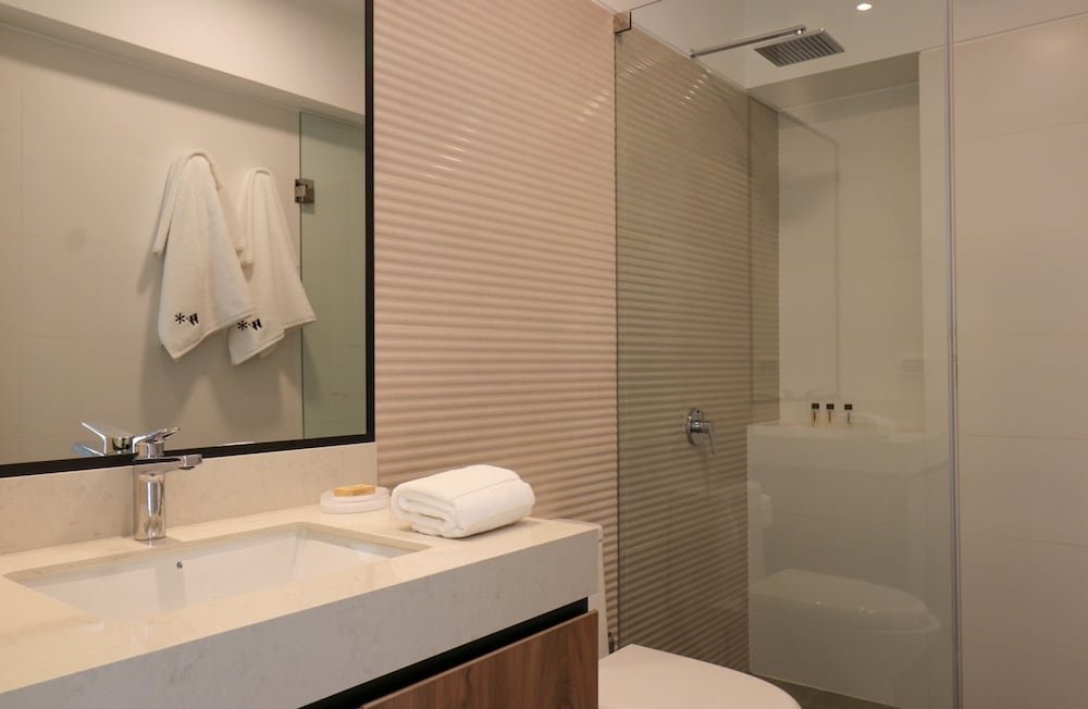 w Glorious 1BR w Perfect Balcony in Miraflores