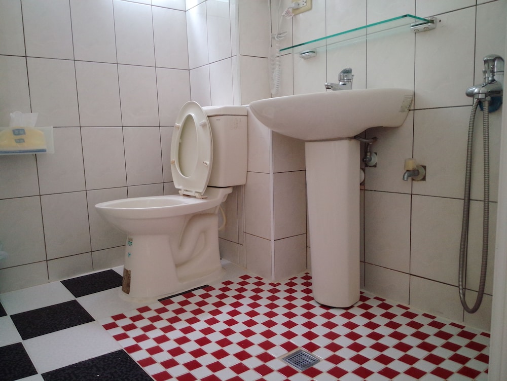 Caitlyn Hostel