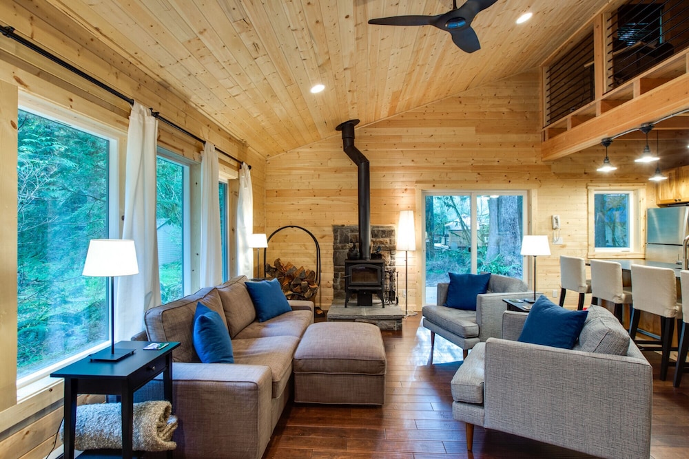 Mt Baker Lodging Cabin 74 - Sleeps 8 view 2