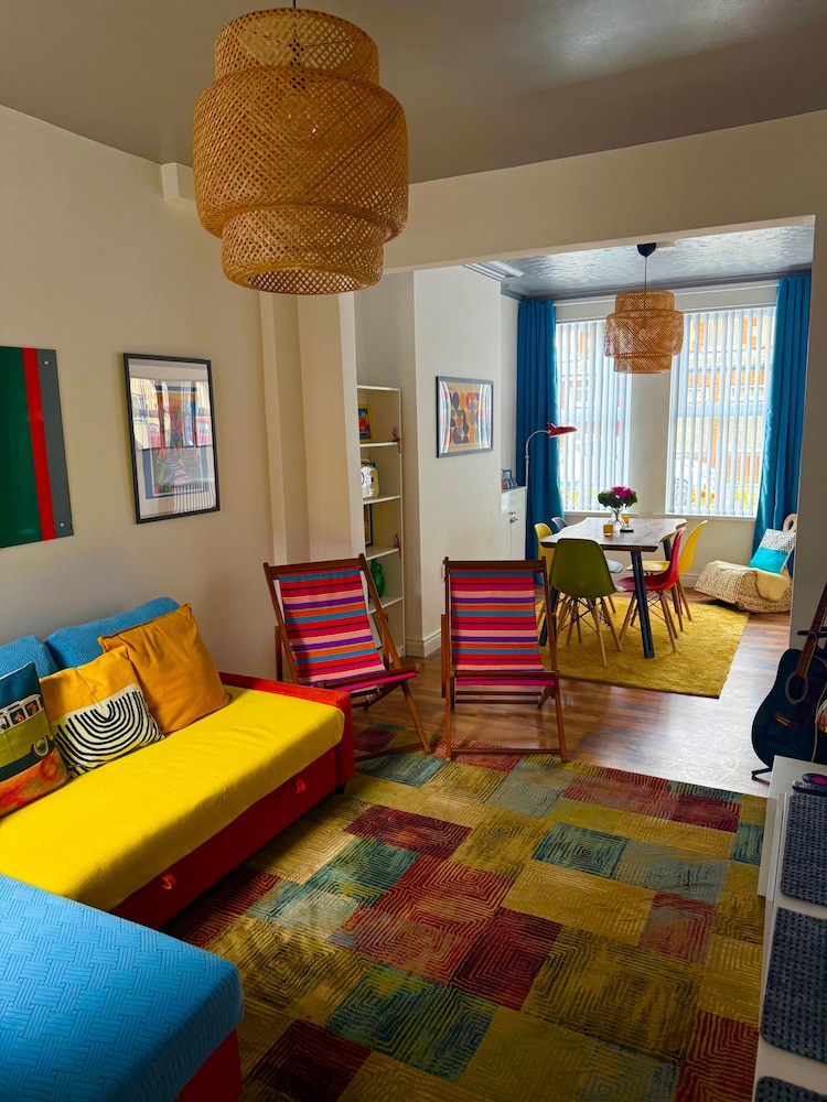 Madrid Street Cozy Retreat in Belfast