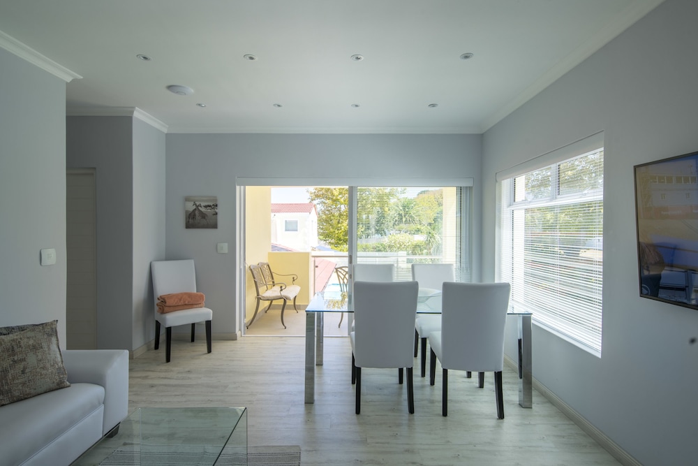 Constantia Cottages