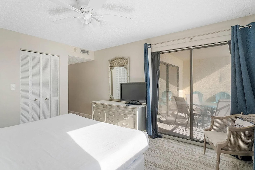 Regency Towers 1212