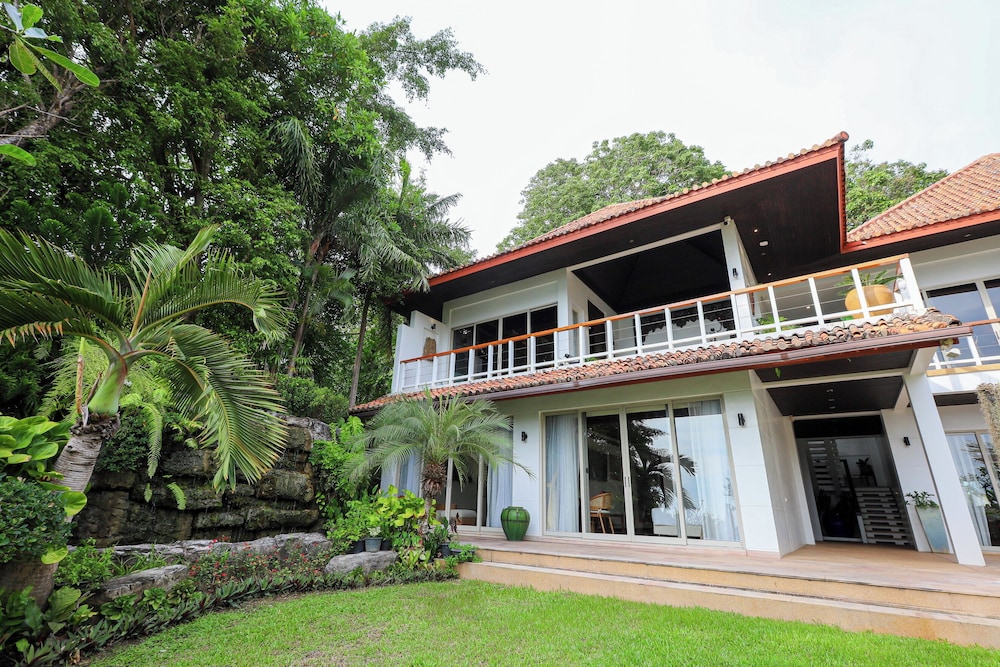 Katamanda seaview villa Kinnaree near Kata beach