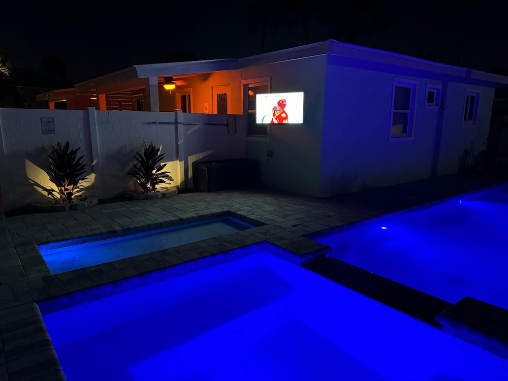 Coconut Villa A