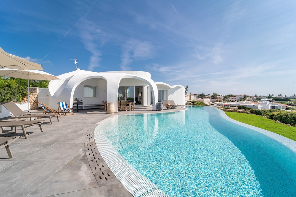 Villa Gaudina - Villa With Private Pool. Free Wifi